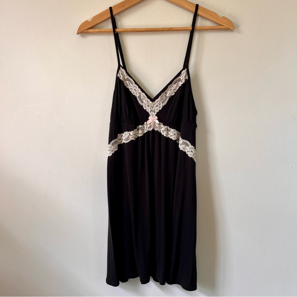 Victoria’s Secret Black & White Lace Chemise Sleep Dress Nightgown, Size S